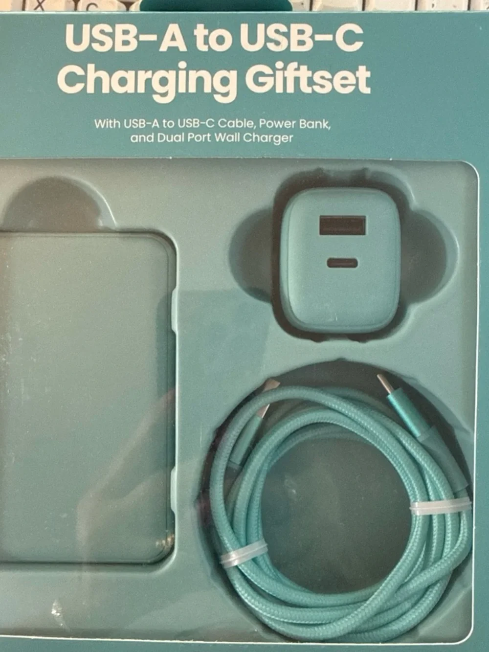 USB-A to USB-C Charging Giftset - Teal Portable Power Kit